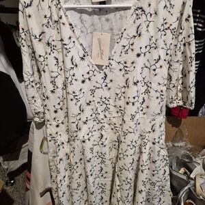 Universal Thread Floral V-Neck Dress